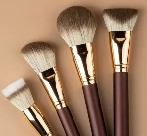 12 Piece Makeup Brush Set with High Quality Wooden Handles Mixed Bristles Including Foundation Fan Eyebrow and Other Brushes