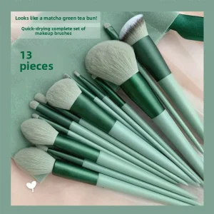 13 piece Face Makeup Brush Set with Plastic Handle Synthetic Fibre Soft Bristles for Blush Eyeshadow Concealer Foundation
