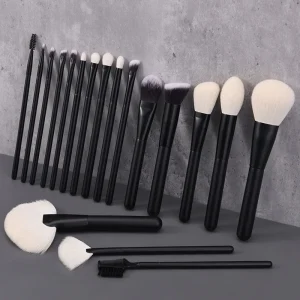 18pcs Set of Makeup Brushes Professional Makeup Tool Kit Soft Natural Bristles Beauty Brushes Set High Quality Custom Low Moq