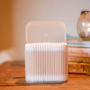 200pcs Eco friendly Multi Purpose Cotton Buds Plastic Stick for Ear Cleaning and Home Travel Use