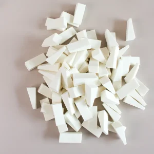 20pcs Mini Makeup Sponge Wedges Triangle Cosmetic Puffs Air Cushion Puff for Foundation Blush Eye Shadow Blending Disposable