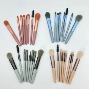 8-Piece Mini Cute Portable Cosmetics Makeup Brush Set Soft Hair Beauty Tools for Travel Directly From Factory