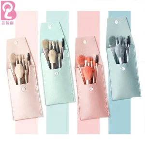 8-Piece Synthetic Hair Wood Handle Makeup Brush Set Bag Pink Kabuki Blush Contouring Concealer Brushes for Lip Balm Use