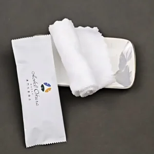 Custom Logo Biodegradable Disposable Antibacterial Extra Soft Cotton Towel Single Roll Travel Use Face Mouth Hands