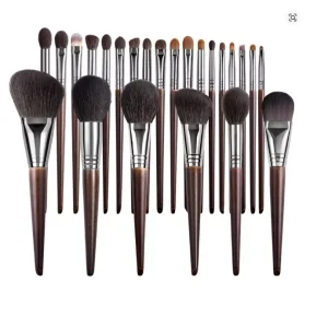 Custom Multifunction Goat Hair Makeup Brush Set Wood Handle Soft Fine Bristles for Seamless Blending Face Concealer Application