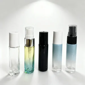 Customized Black White Screw Cap Mist Travel Perfume Skin Care Essential Oil Refillable Roller Glass Bottle