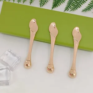 Customized Facial Spoon Cosmetic Beauty Care Tool for Use in Spatule Application