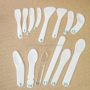 Different Design PP Plastic Spatula Spoon for Face Cream for Facial Mask Use