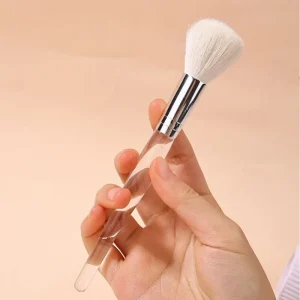 Fine Lightweight Wool Makeup Brush for Loose Powder Setting, with Plastic Handle and Soft Bristles, for Face Blending, Concealing, and Contouring
