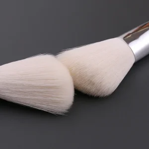 IPRESTA F10 Wood Handle Fan Brush Blush Brush Face Makeup Liquid Powder Highlight Brush High Quality Luxure