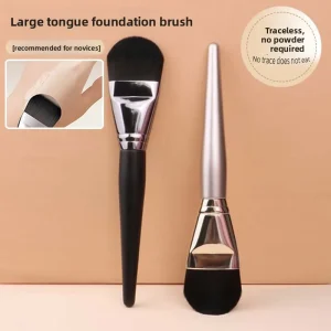 Lightweight Wooden Handle Large Tongue Foundation Brush Single Mask Makeup Brush for Beginners