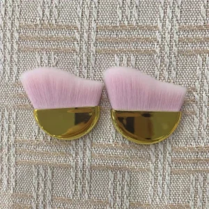 Makeup Brush Beauty Tools Nylon Hair Semi-round Flat Brush Cheek Blush Powder Plastic Handle Factory Customization