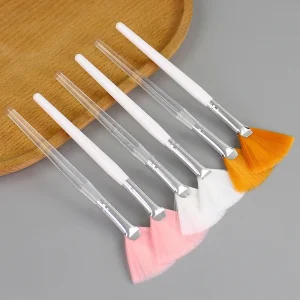 Nylon Plastic Handle Fan Brush and Flat Brush AHA Face Cosmetic Makeup Mask and Essence Brushes in Single Bag