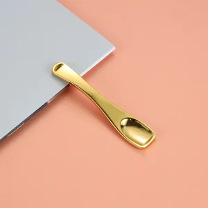 Personalized Label 7.2cm 2.83inch Gold Cream Scoop Metal Cosmetic Spatula for Skincare Facial Spoon Use