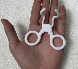 Plastic Clip Wearing Contact Lens Holder Scissors Shape Expand Eyes Easy to Wear Cosmetic Contact Lenses