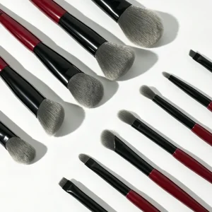 Premium Red Wood Handle Synthetic Hair Bristle Makeup Brush Set with Blusher Foundation Concealer Eyeliner Eye Brushes