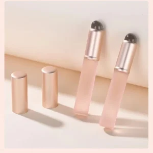 Professional Single Lip Brush Clear Silicone Makeup Tool for Lipstick Blush Application with Acrylic Handle for Face Makeup