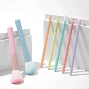 Set of 7 Colored Makeup Brushes Rainbow Plastic Handle Makeup Brush Set in Gift Box
