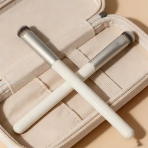 Single Round Head Cosmetic Brush for Concealer Eyeshadow to Refine Small Eye Area and Fix Uneven Facial Base Makeup
