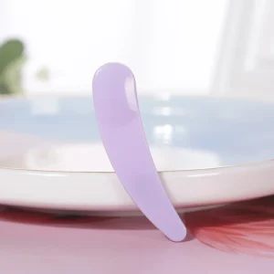 Small Luxury Makeup Cosmetic Spatula Custom Design PP Base Facial Spoon for Eye Cream Skin Care Beauty Face Cream Spreader