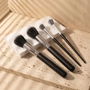 Vegan Synthetic Hair Flat Fan Brush for Blending Highlight Blush and Contour Makeup Brush