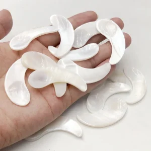 White Mini Curved Natural Shell Small Spoons for Beauty Accessories Tools Facial Mask Cream Cosmetic