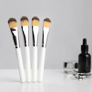 White Solid Wooden Handle Synthetic Hair Makeup Brush Set for Foundation Use