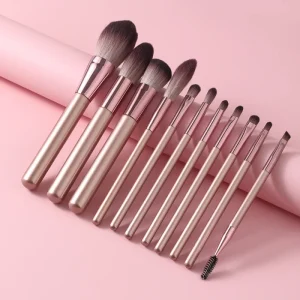 YAQI 8pcs Professional Makeup Brush Set with Wood Handle Synthetic Hair for Concealer Face Application Private Label